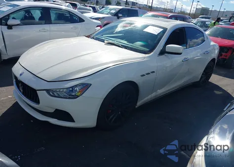 2016 Maserati Ghibli z USA, uszkodzony, nr VIN ZAM57XSA4G1175724